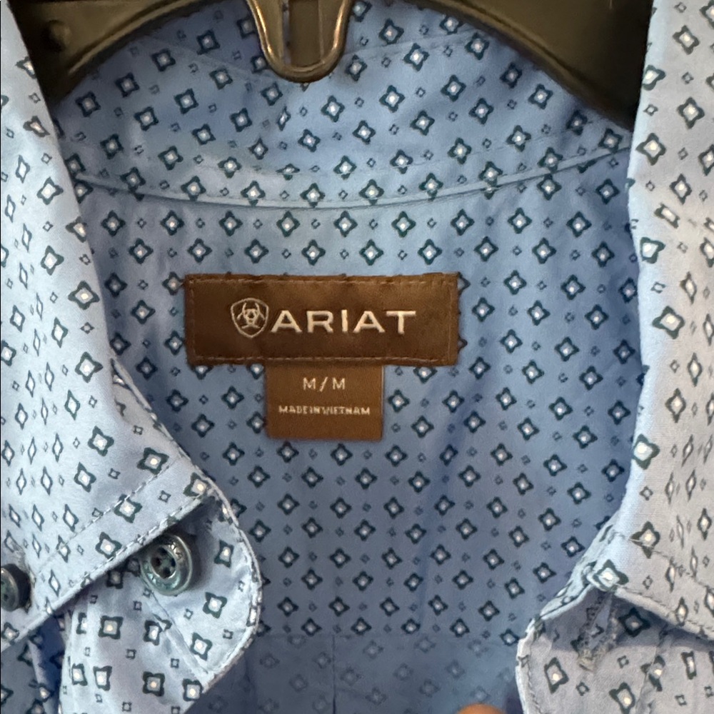 Ariat Short-Sleeve Blue Patterned Men's Button-Up Shirt - Picture 3 of 4